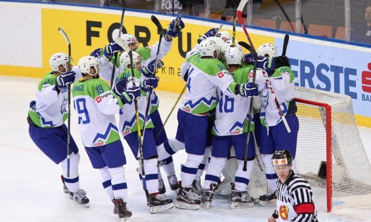 Slovenski hokejisti za uvod elitnega SP s Švicarji