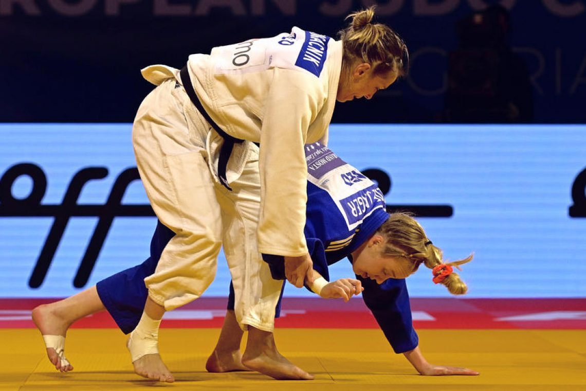Trem športnikom in judo zvezi odličja predsednika republike