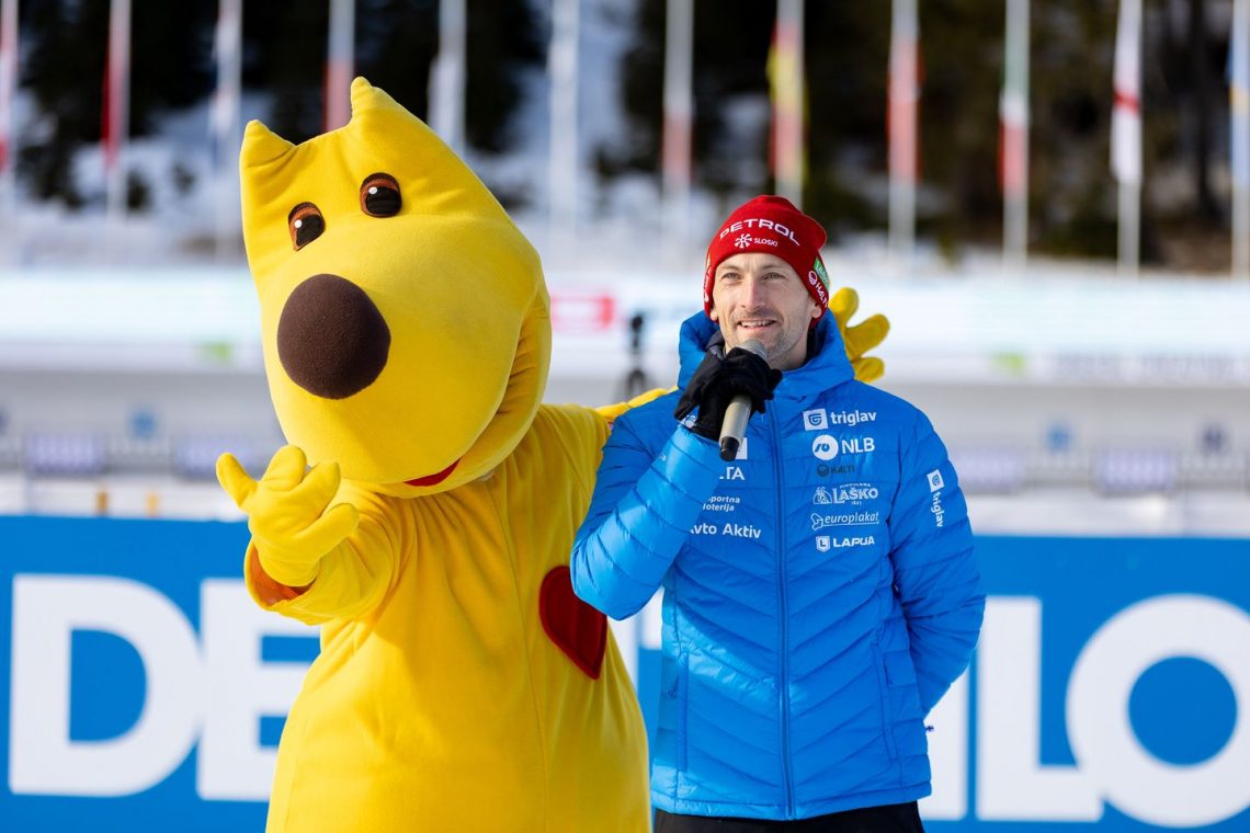 Na zasledovalni tekmi prvi Johannes Thingnes Boe, Jakov Fak 17.