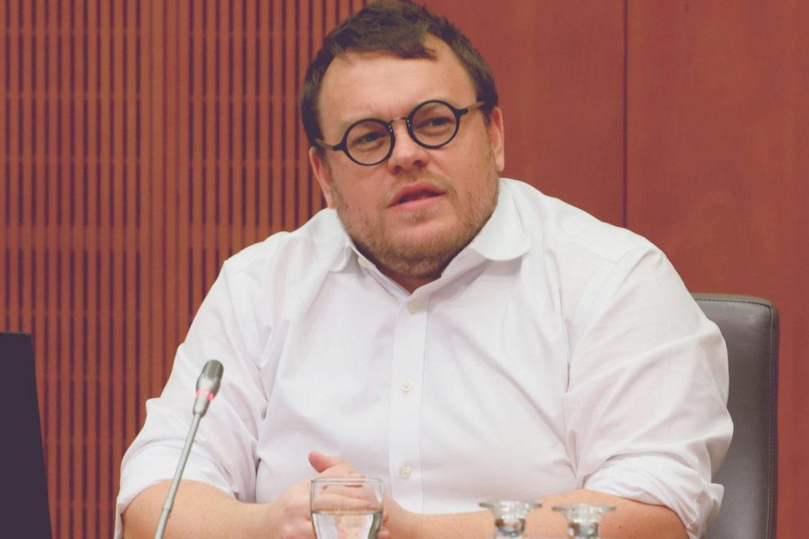 Kandidatu za ministra za solidarno prihodnost Simonu Maljevcu zelena luč pristojnega odbora