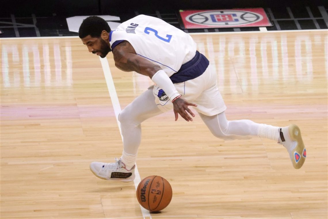 Dallas izgubil kljub 26 točkam Irvinga v zadnji četrtini