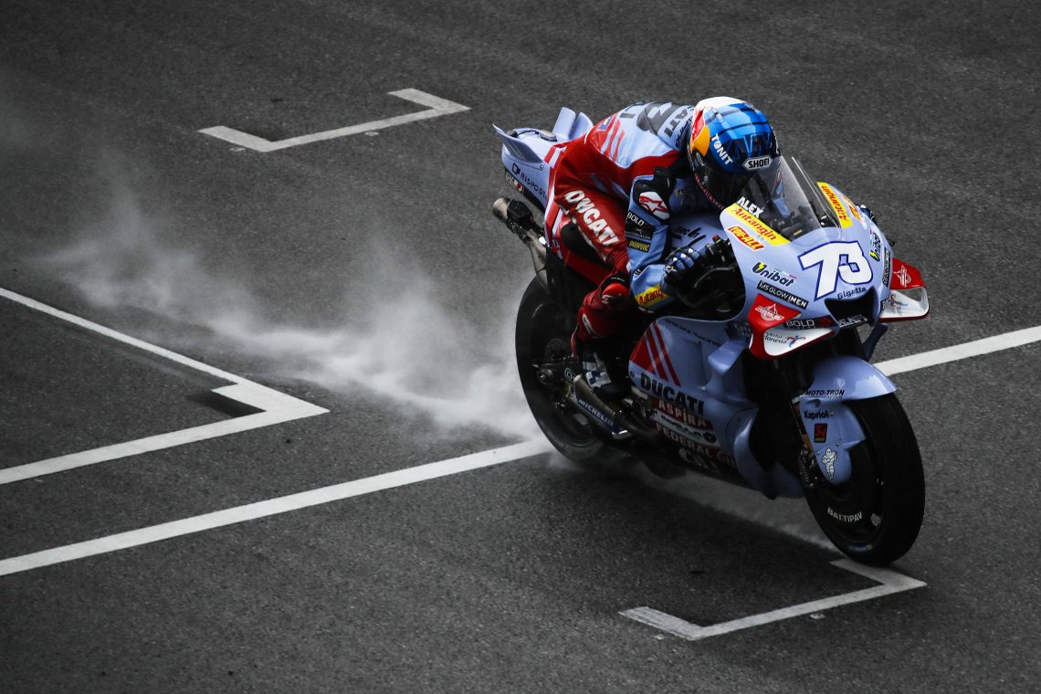 Najboljši startni položaj si je v deževni Argentini priboril Alex Marquez