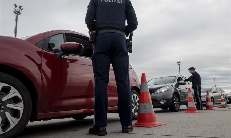 Avstrija bo znova podaljšala nadzor na meji s Slovenijo