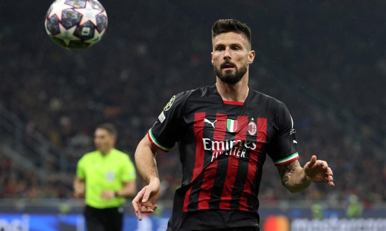 Giroud še eno leto pri Milanu