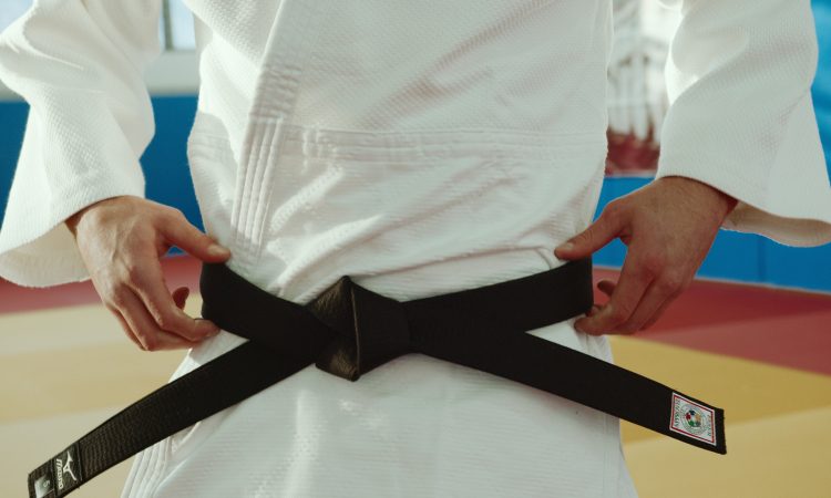 Četrtkova naslova na Japonsko in v Gruzijo 