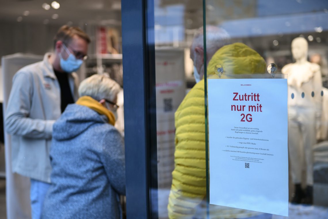 Več kot 40 odstotkom Nemcev pandemija spremenila življenje