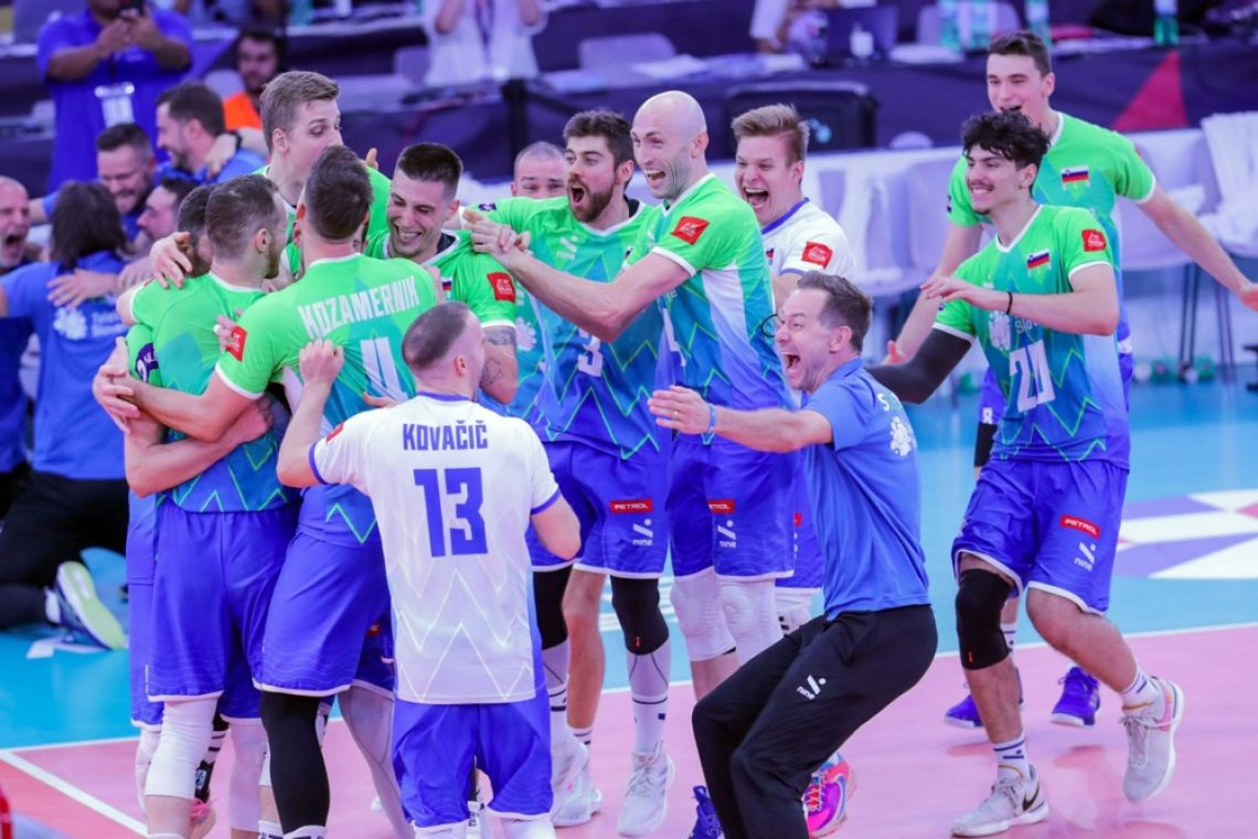 Slovenski odbojkarji po zmagi nad Francijo do brona na EP