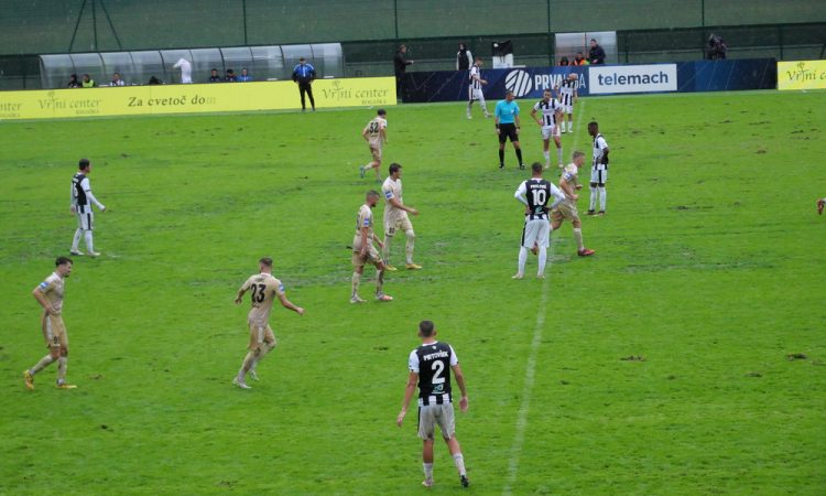 Nogometaši Rogaške v 9. krogu izgubili proti Muri z 0:2 (0:1)