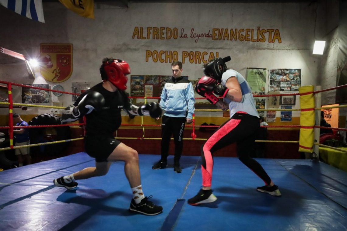 Ema Kozin na zgodovinskem dvoboju tudi za pas WBO