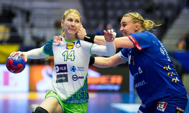 Slovenske rokometašice do prvega para točk v Stavangerju