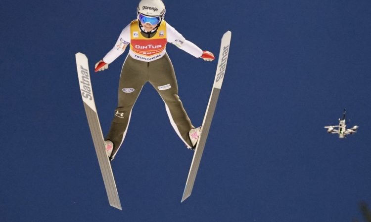 Jurij Tepeš določil ekipo smučarskih skakalk za Lillehammer