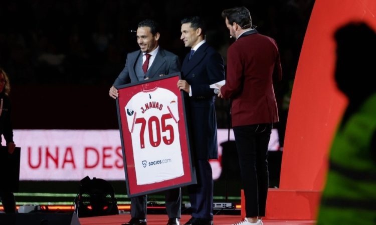 Navas končal dolgo kariero