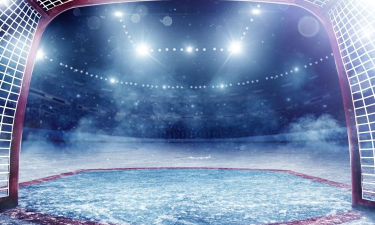 Nedeljkovic kot prvi vratar v ligi NHL dosegel gol, podajo ter zbral 40 obramb