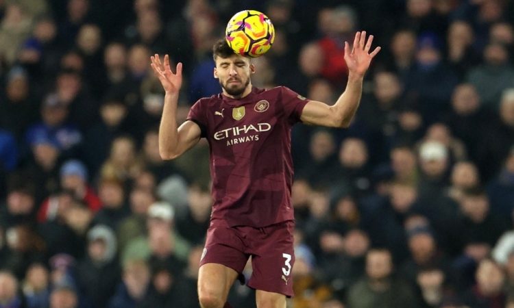 City že spominja na stare čase, United še ne