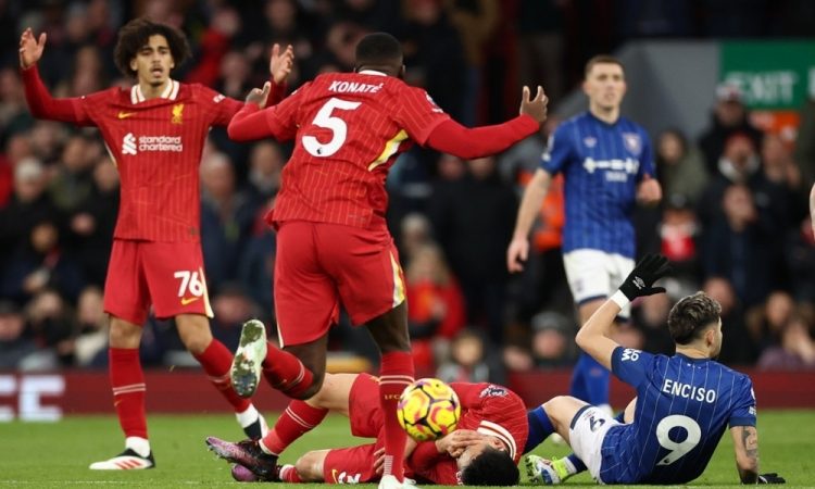 Razlika med Liverpoolom in Arsenalom ostaja nespremenjena