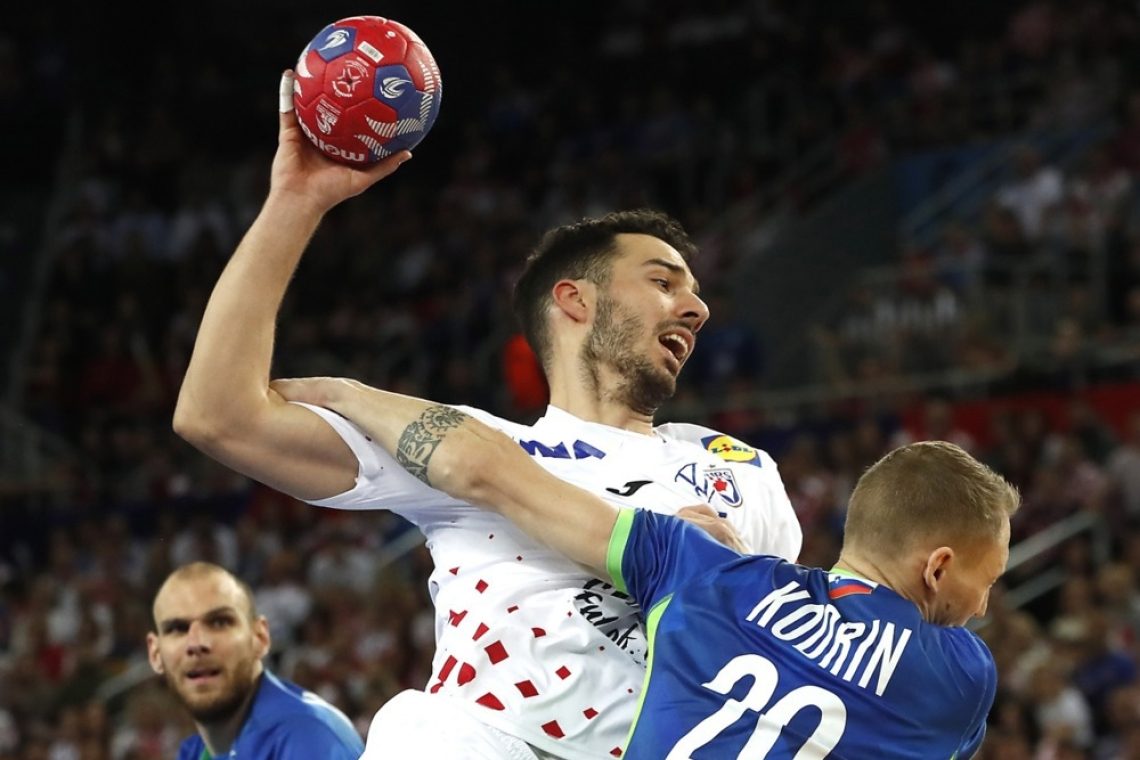 Slovenski rokometaši po hudem boju izgubili proti Hrvatom