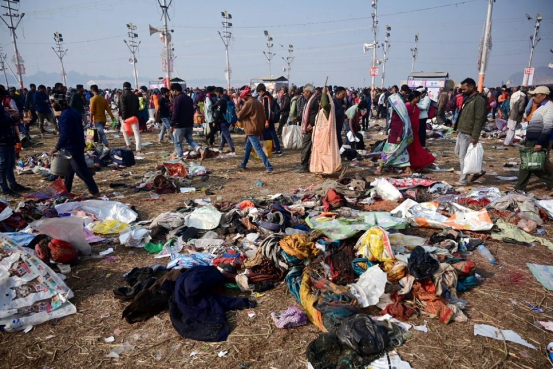 V stampedu na verskem festivalu v Indiji več mrtvih