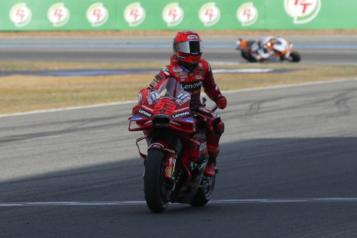 Marc Marquez slavil tudi na klasični dirki na Tajskem