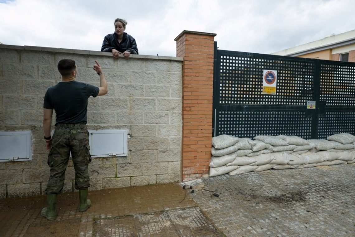 Poplave v Španiji povzročile evakuacije in zaprtje infrastrukture