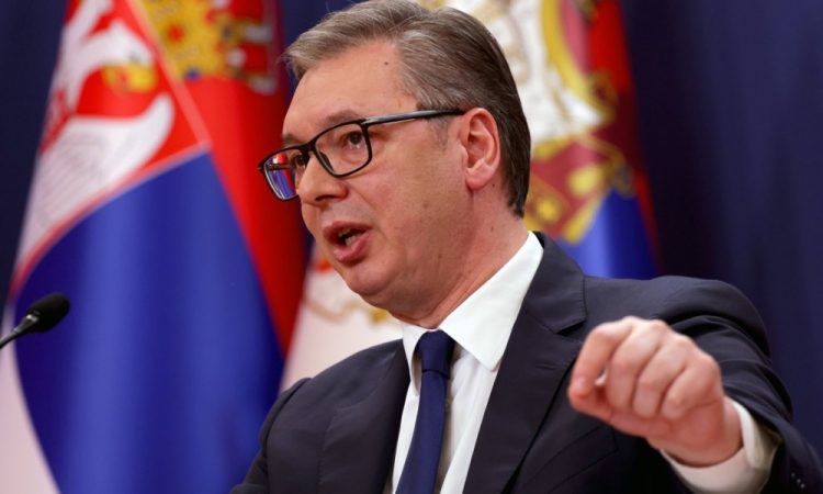 Študenti zahtevajo razrešitev vodstva beograjskega kliničnega centra zaradi Vučićevega obiska