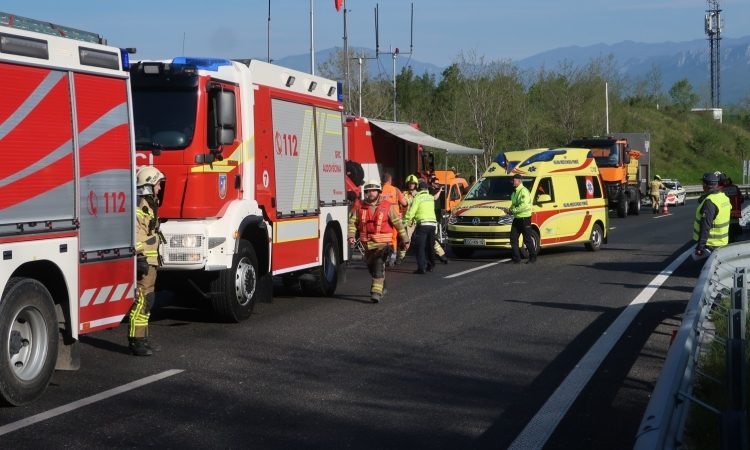 Požar v Rušah, prebivalcem svetujejo naj ostanejo v zaprtih prostorih