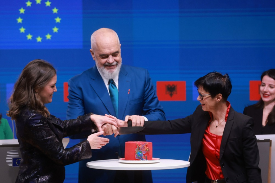 Albanija odprla še zadnji sklop pogajanj za vstop v EU