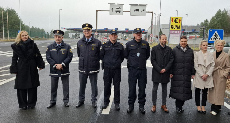 Župani in policisti znova na srečanju »Na meji brez meje« v Jelšanah