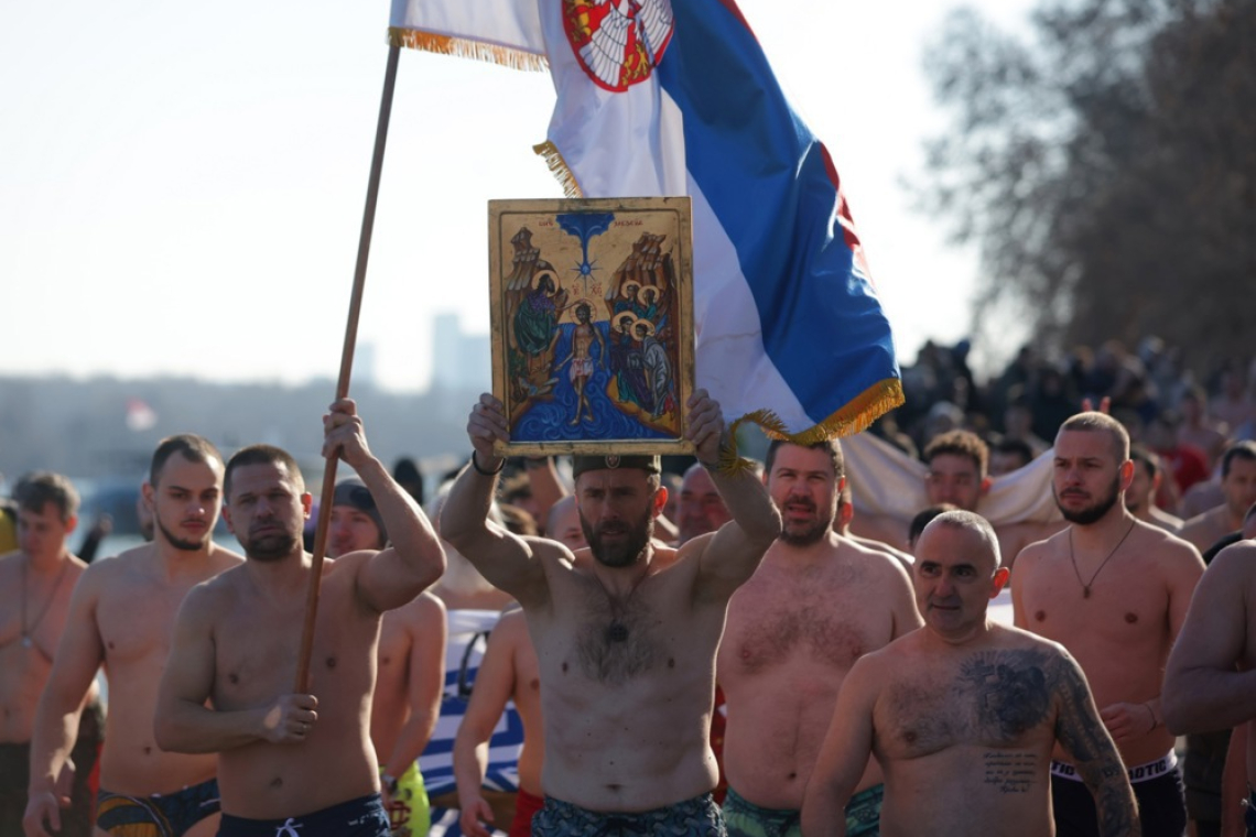 Plavanje za Časni krst povezalo Srbijo ob prazniku Bogojavljenja