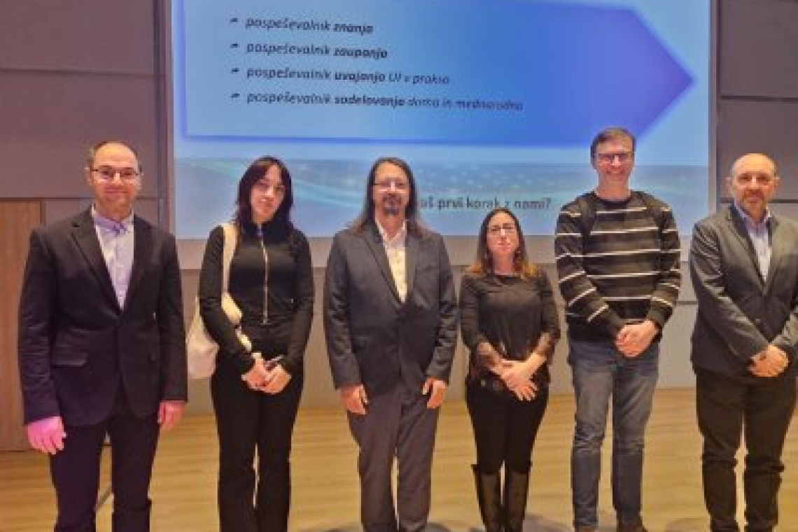 Zaživel Kompetenčni center za umetno inteligenco Slovenije