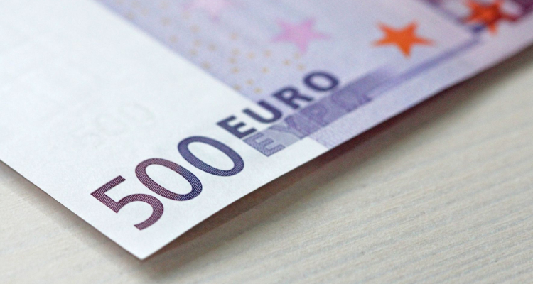 Bankovec za 500 evrov sprva označen za ponaredek, zdaj iščejo lastnika