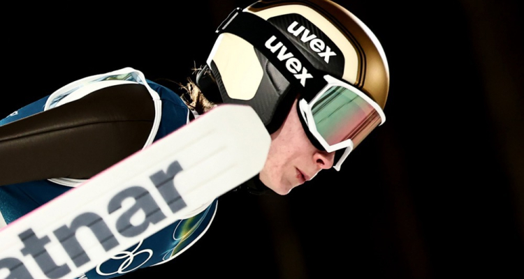 Nika Prevc bronasta na olimpijski tekmi na veliki skakalnici